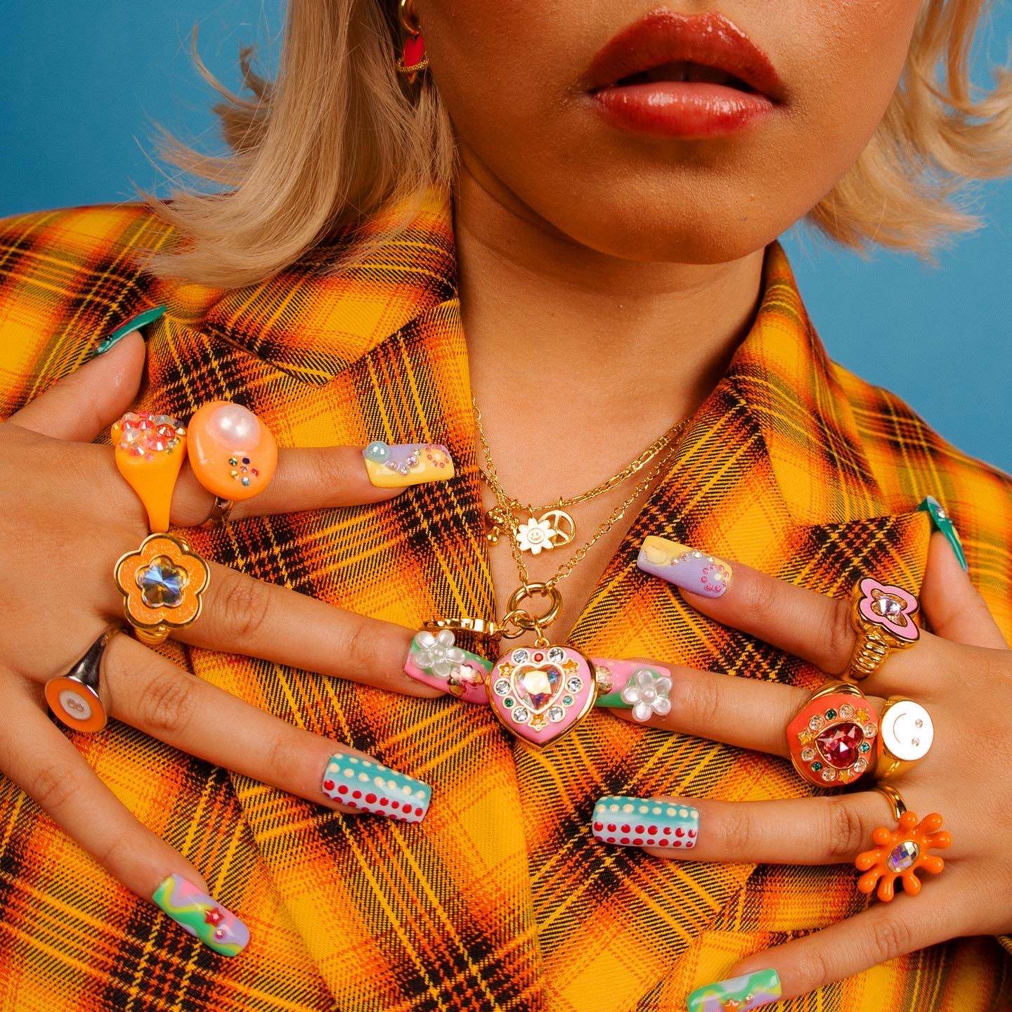 Wholesale Love Full Diamond Opening and Closing Photo Album Photo Frame Necklace ACC-NE-HS020