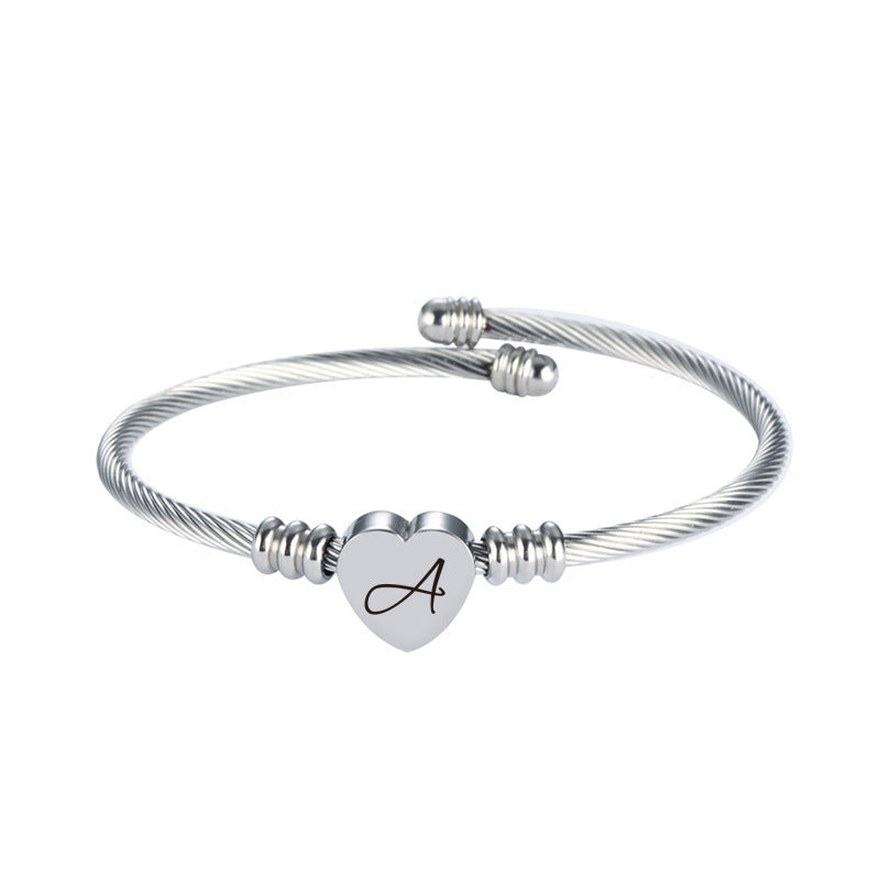 Wholesale Sweet Cool Wind Stainless Steel Electroplated Heart-Shaped Bracelet,  Fashion Accessory for Everyday Wear