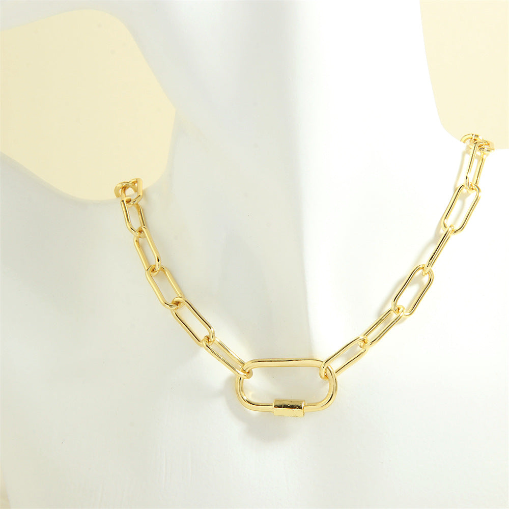 Wholesale Personalized design screw buckle oval pendant necklace three-color electroplating color-preserving clavicle chain