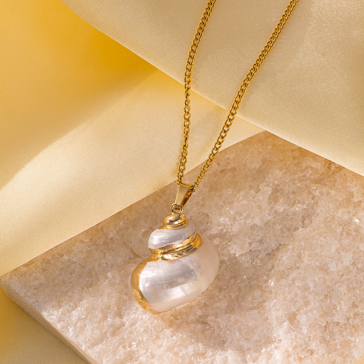 Wholesale Titanium Steel  Bohemian Beach Style Personalized Natural Shell Necklaces