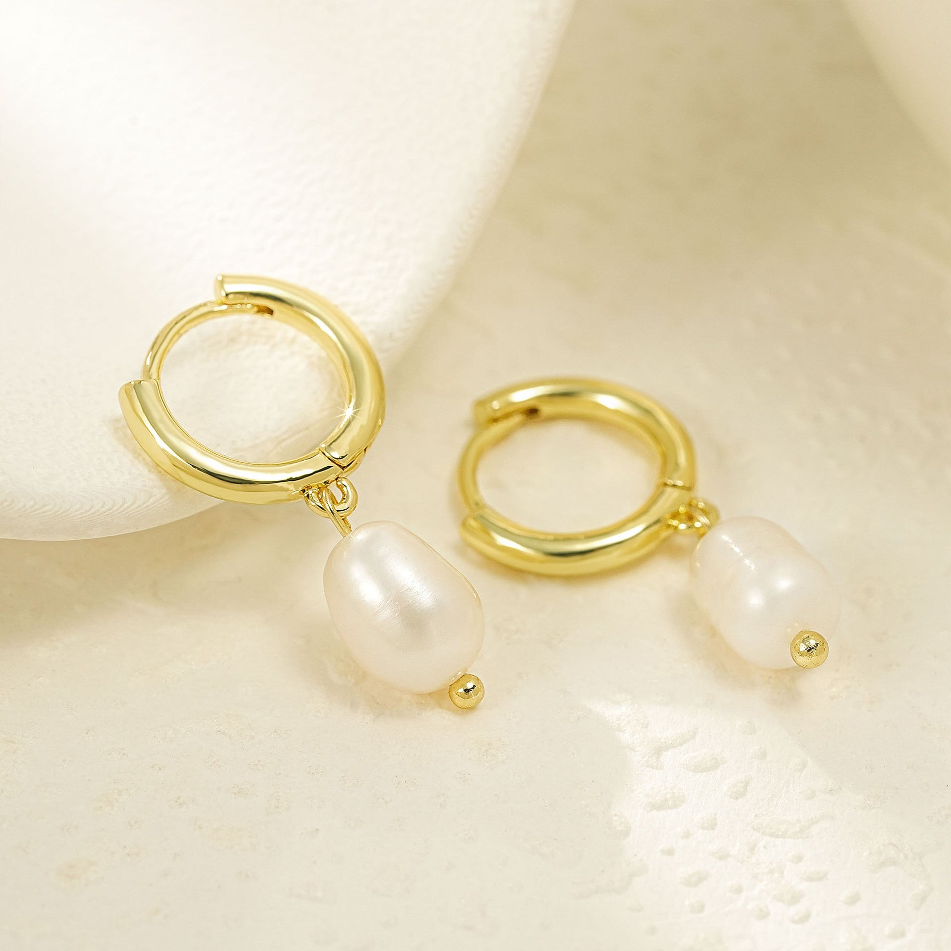 Wholesale gold personality copper earrings