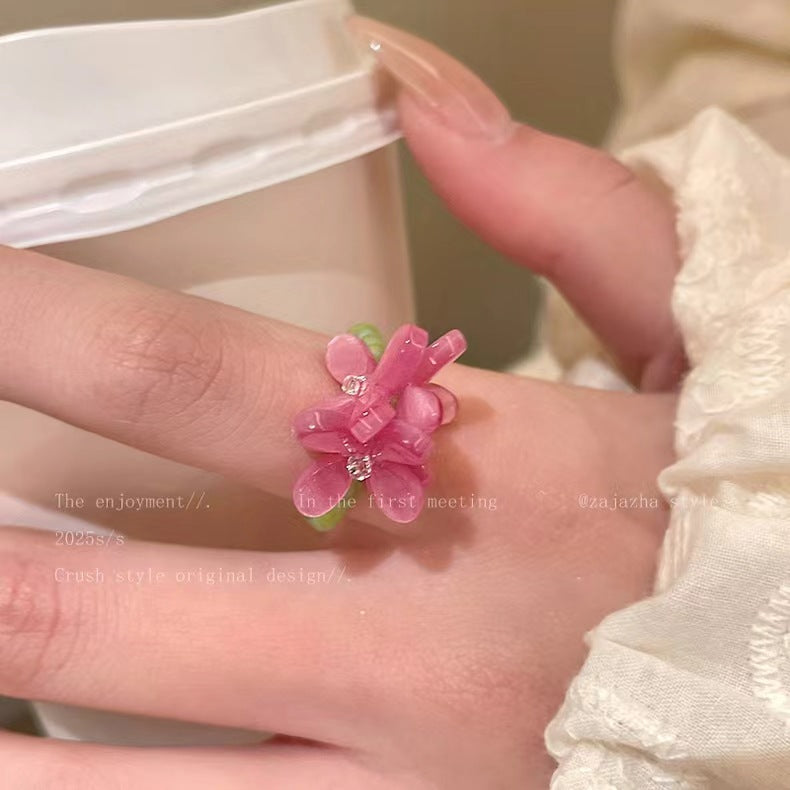 Wholesale Acrylic Flower Ring in Violet Purple - Fashion Accessory for Women,  Cute Stackable Ring,  Boutique Resale Jewelry