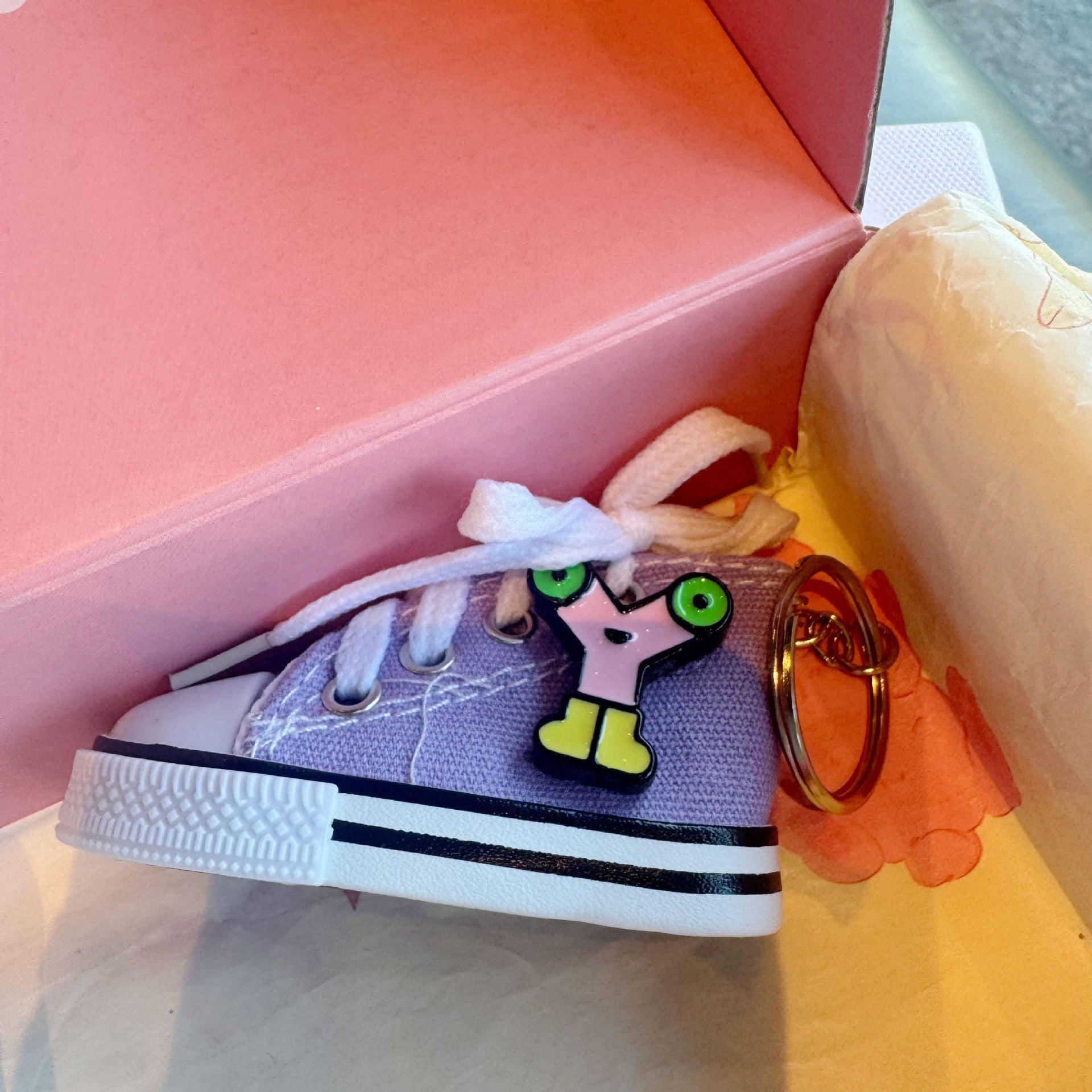 Wholesale Creative letter canvas shoe keychain