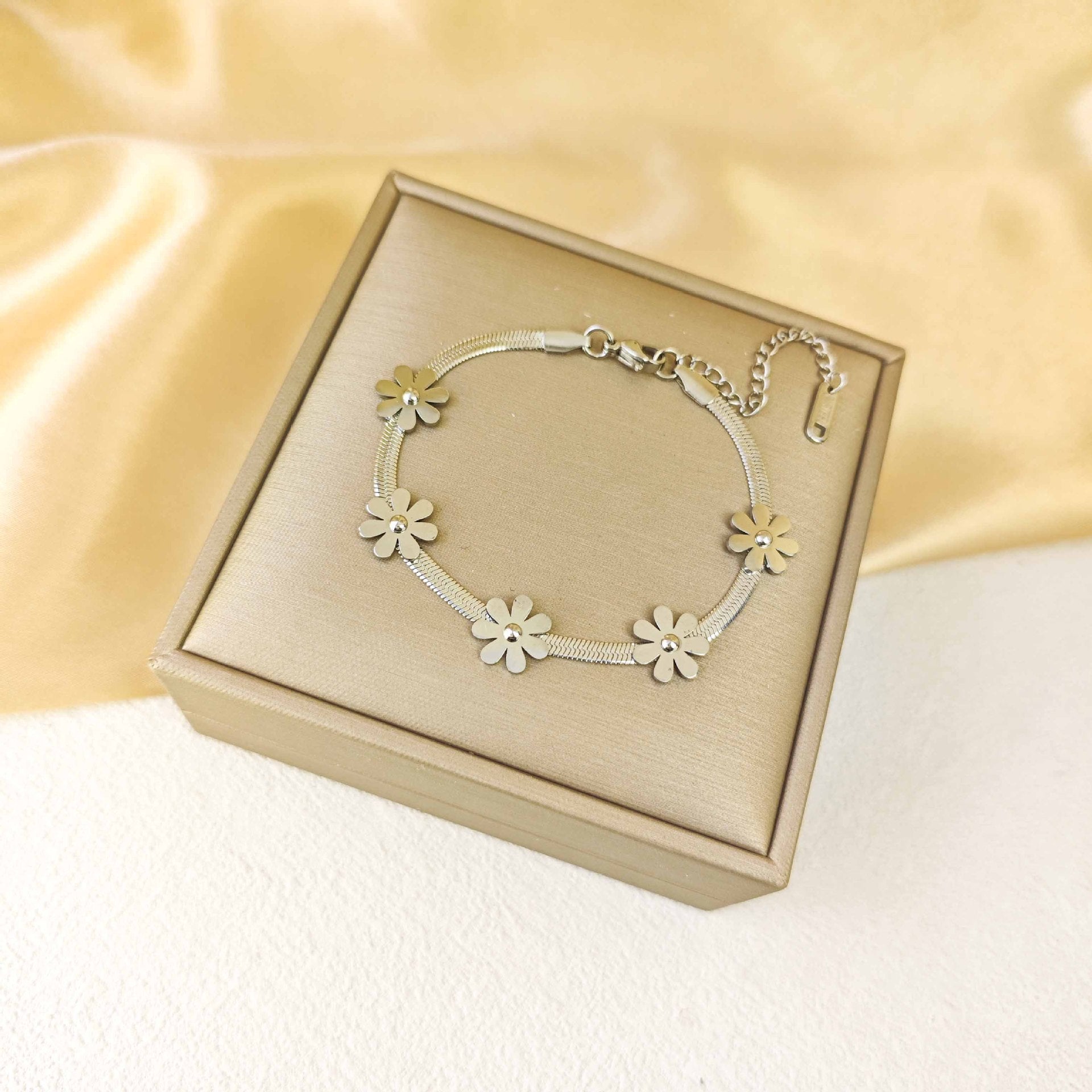 Wholesale Minimalist  Titanium Steel Bracelet Fashion Jewelry Accessory for Women Gift