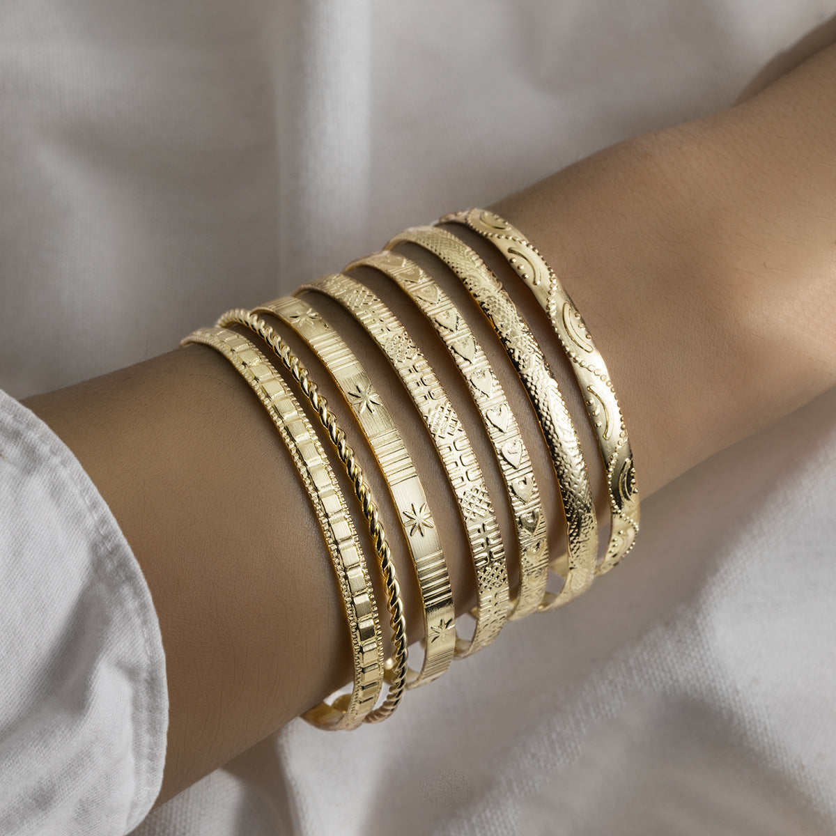 Wholesale Half Alloy Spiral  Round Bead Style  Opening Bracelet