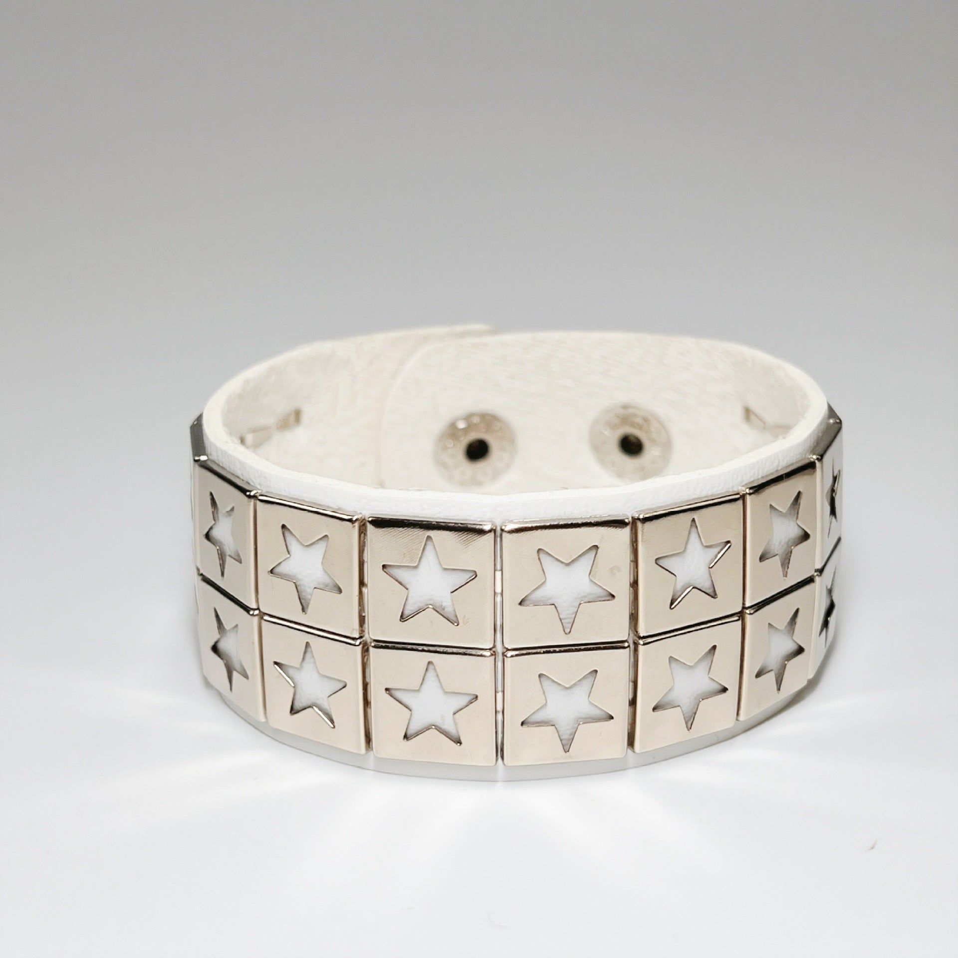 Wholesale Punk Style Leather Bracelet with Five-Pointed Star Rivet for Couples Men' s Fashion Accessory