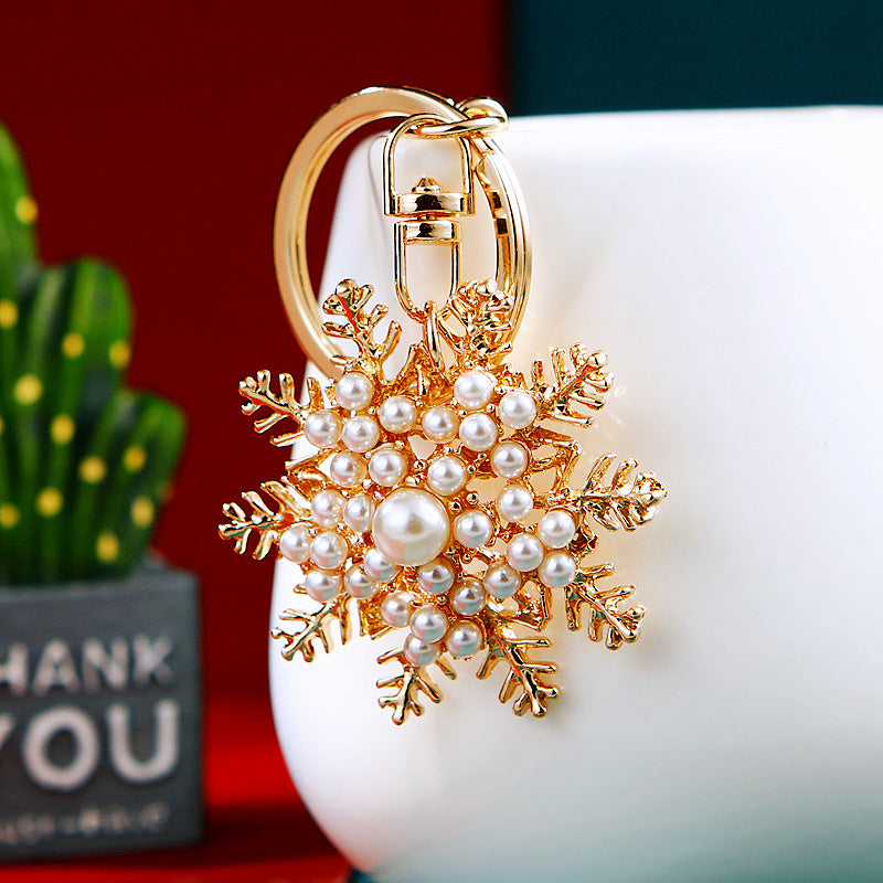 Wholesale Christmas Diamond-embedded snowflake car keychain metal pendant key chain