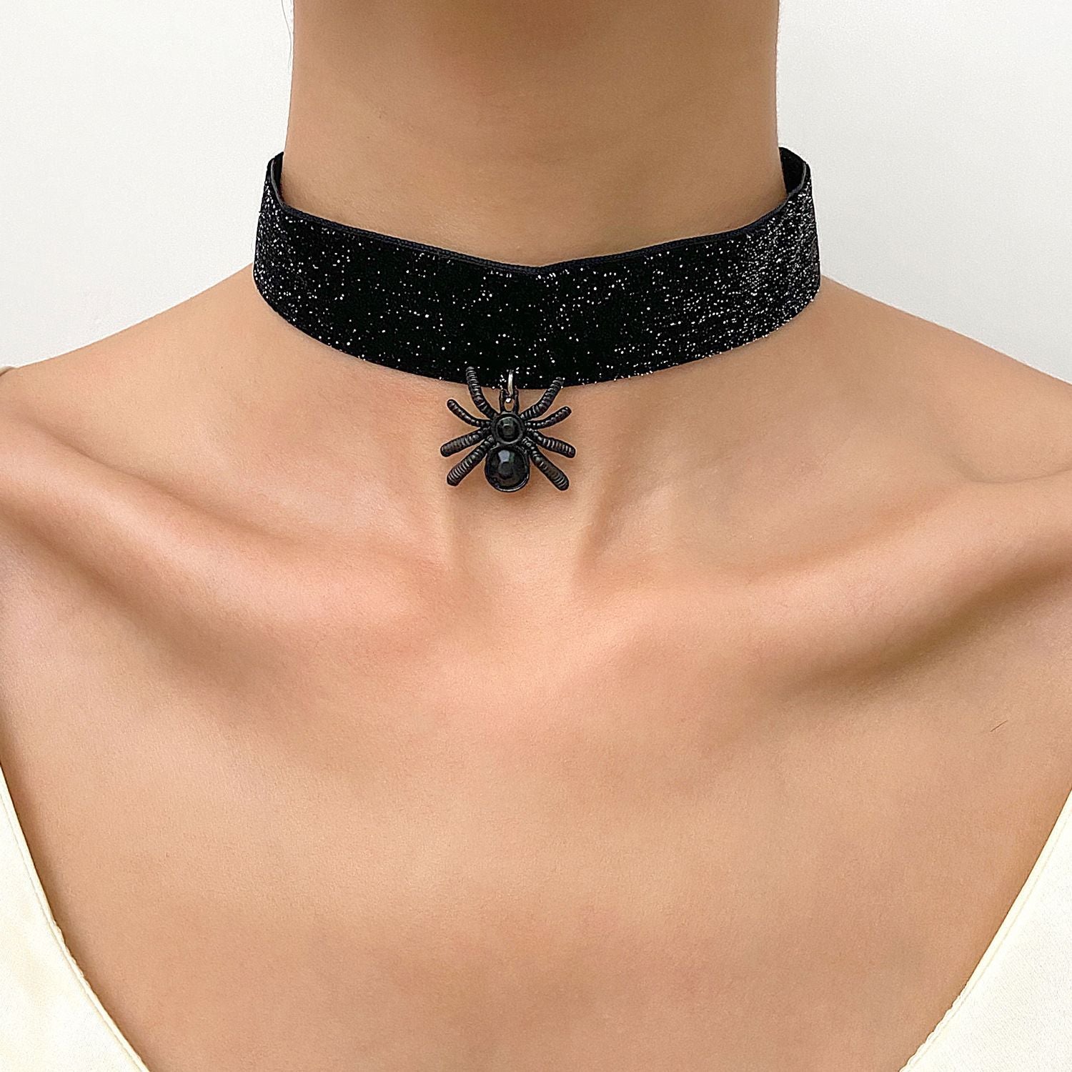 Wholesale Gothic Retro Flannel Choker with Flower Pendant - Vintage Lace Women' s Necklace - Stylish Boutique Jewelry