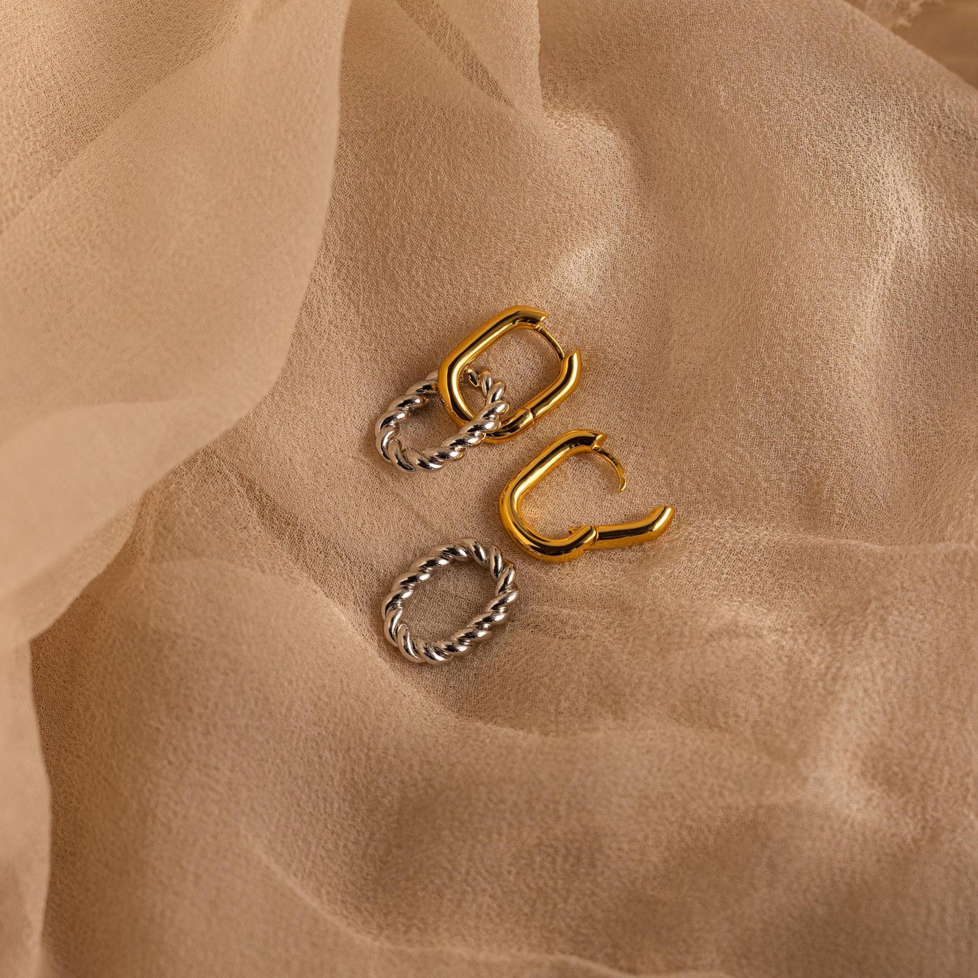 Wholesale Copper Plated Two-Tone Geometric Earrings for Women Chic Jewelry Accessory