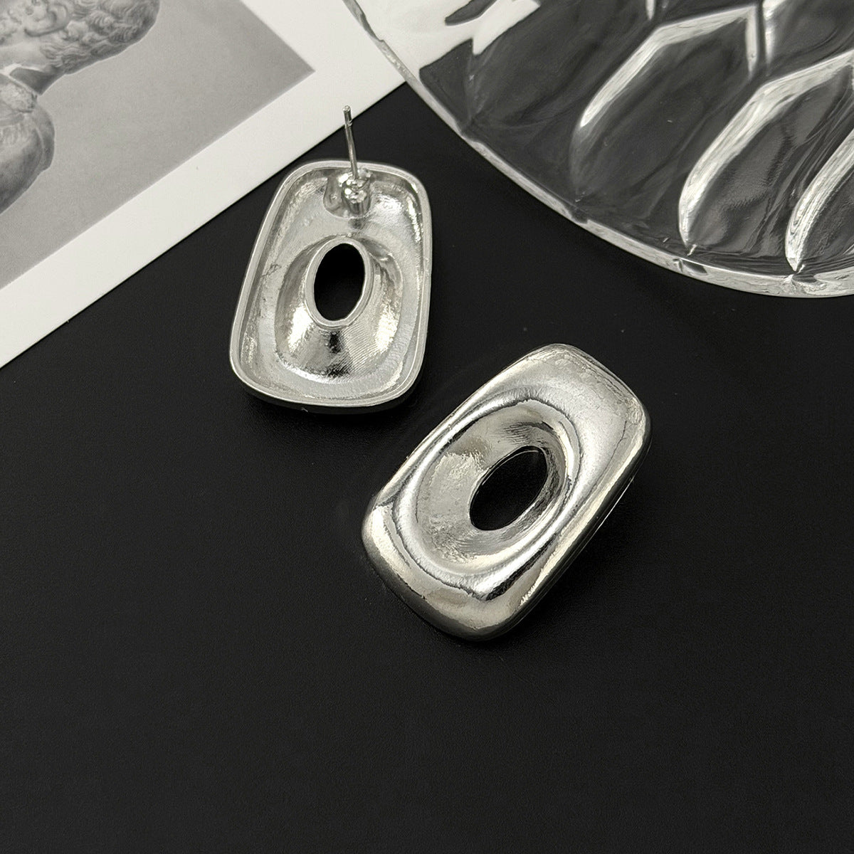 Wholesale Zinc Alloy Geometric Hollow-Out Earrings - Chic Fashion Accessory