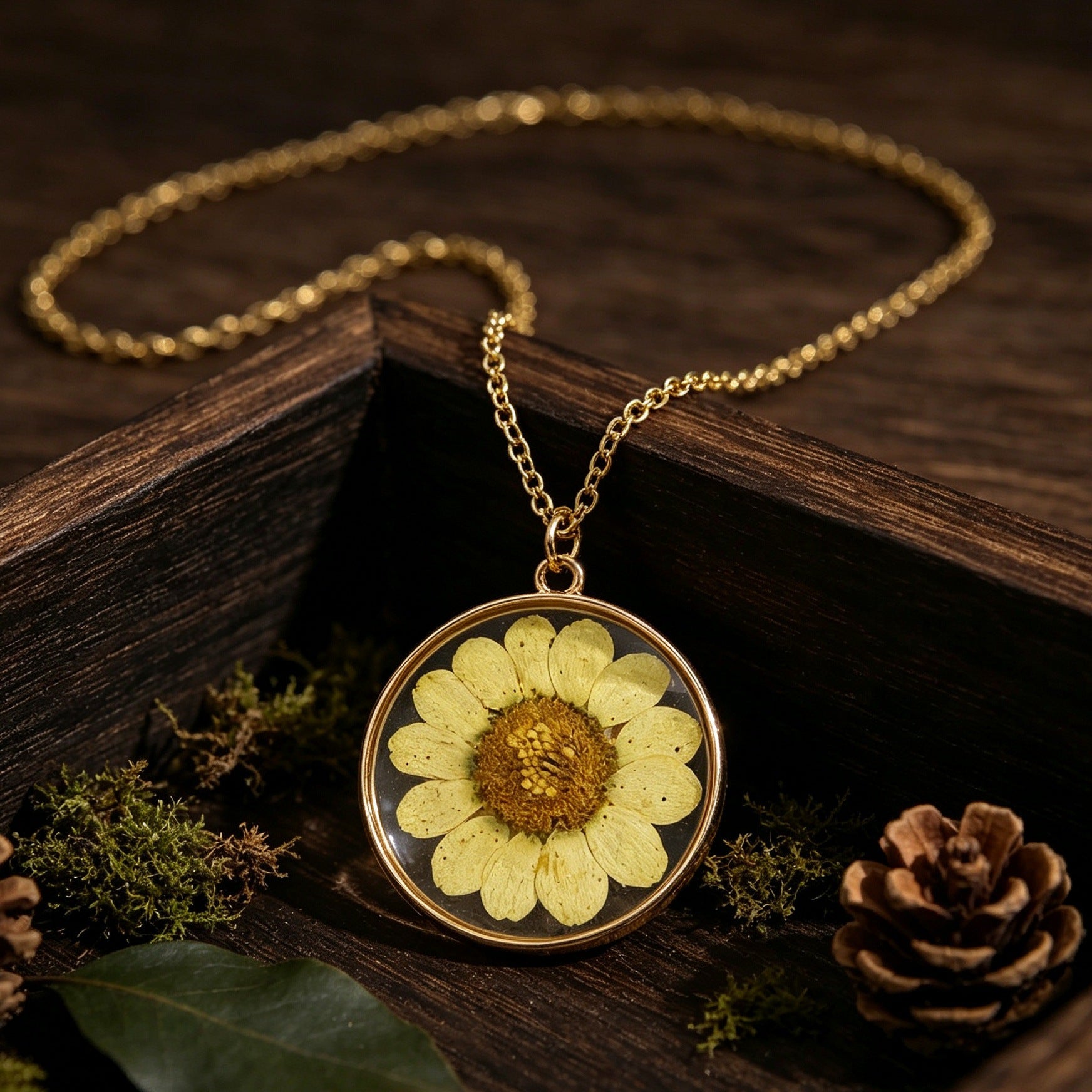 Wholesale Vintage Dried Flower Resin Sunflower Pendant Necklace For Women Trendy Fashion Jewelry Accessory