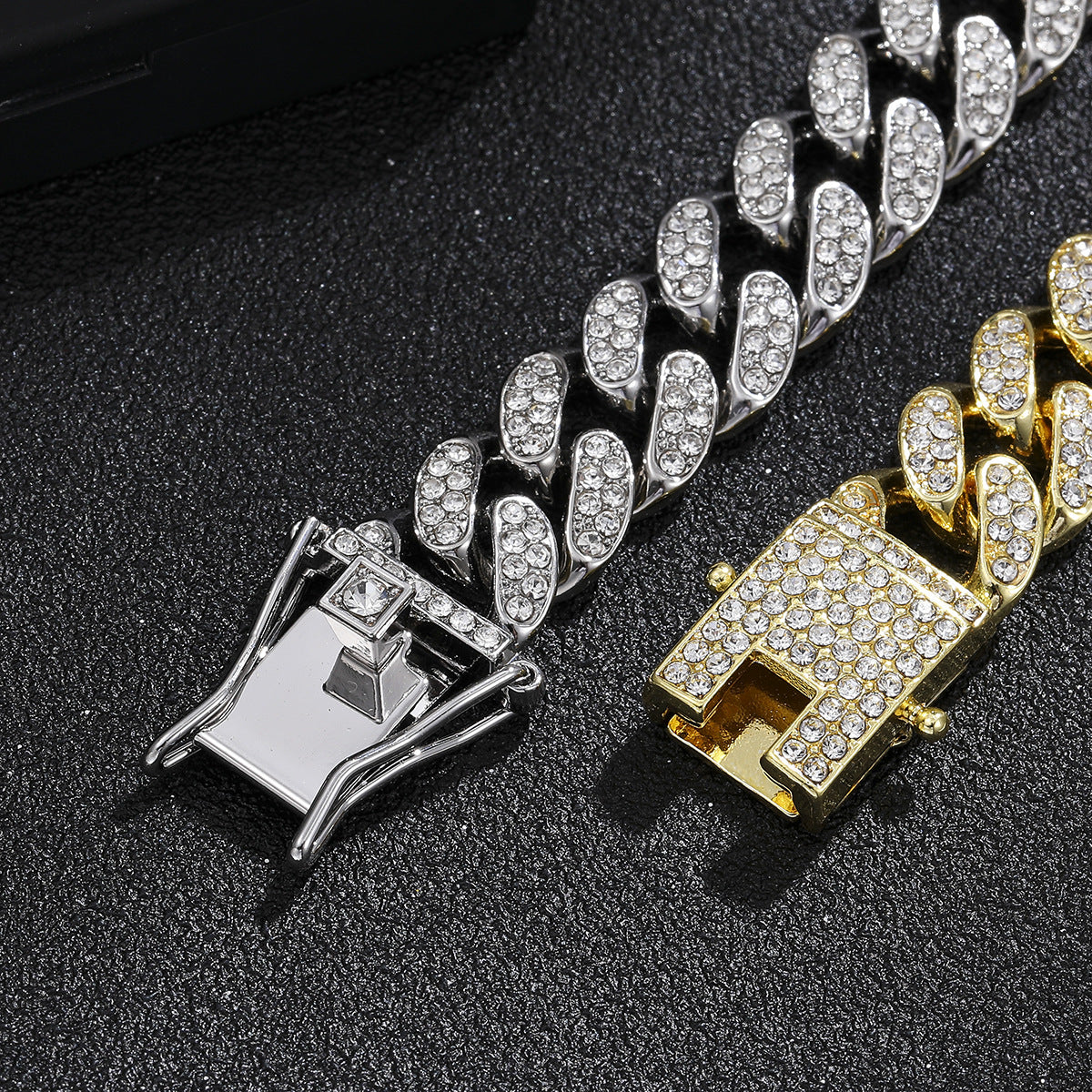 Wholesale Alloy Heavy-duty Full Diamond Cuban Chain Diamond-studded Men's Hip-hop Style Thick Necklace ACC-NE-MeiWeite002