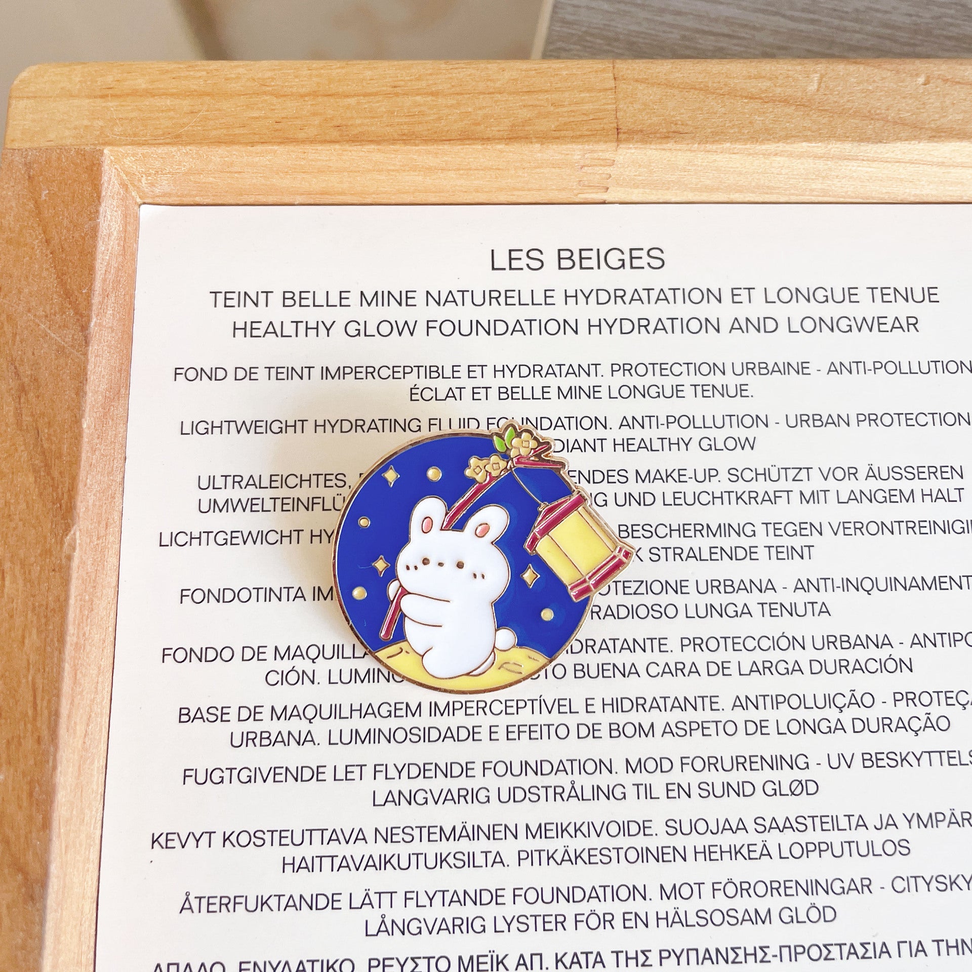 Wholesale  Mid-Autumn Festival commemorative metal   rabbit Brooch