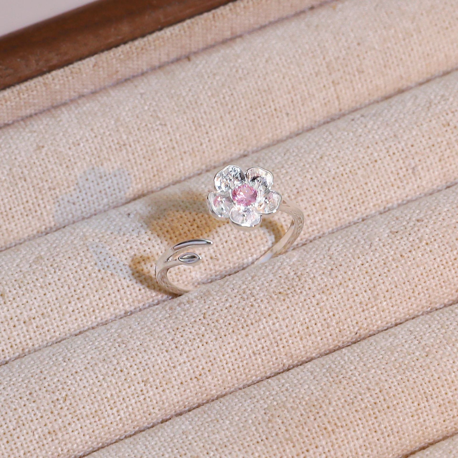 Wholesale Hollow heart knotted double-headed snake snowflake plum blossom opening adjustable ring five-piece set