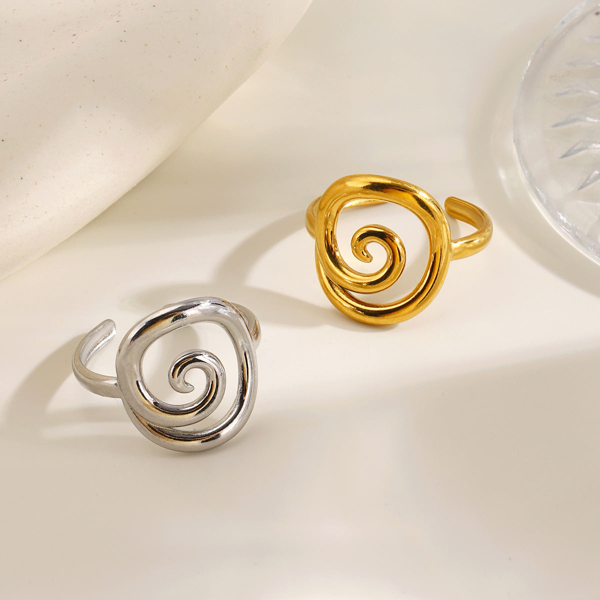 Wholesale European and American New Fashion Light Luxury Stainless Steel Threaded Ring Gold Open Circular Swirl Ring Cross-Border Wholesale for Women