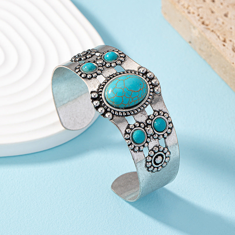 Wholesale bohemian style new simple fashion oval pattern turquoise metal bracelet