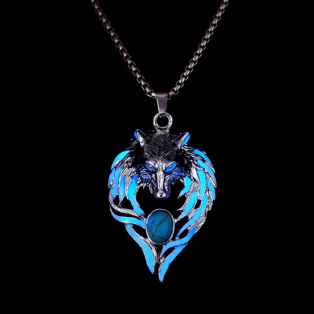 Wholesale Dark Wolf Head Vintage Turquoise Diamond Luminous Men' s Pendant