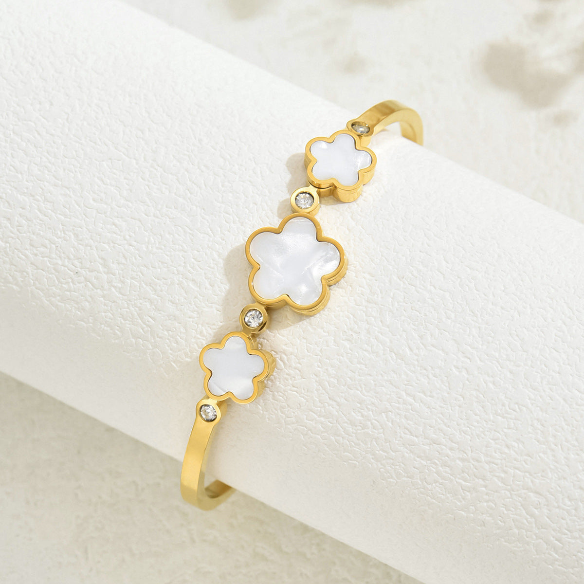 Wholesale Titanium Steel Diamond Gold Four Leaf Clover Bracelet ACC-BT-Liyan003