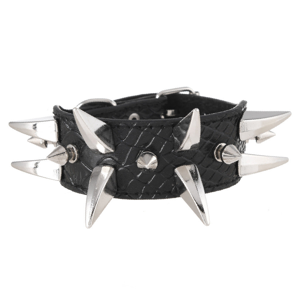 Wholesale  Exaggerated Three-Row Pointed Tiger Tooth Leather Bracelet