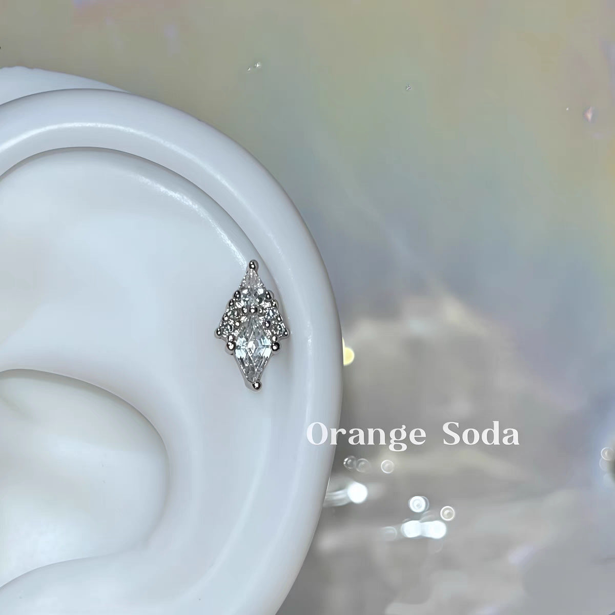 Wholesale Diamond-shaped super-shiny titanium steel ear bone stud earrings