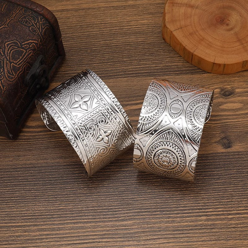 Wholesale Vintage Ethnic Style Bracelets with Carved Patterns Bohemian ACC-BT-Miaosi004