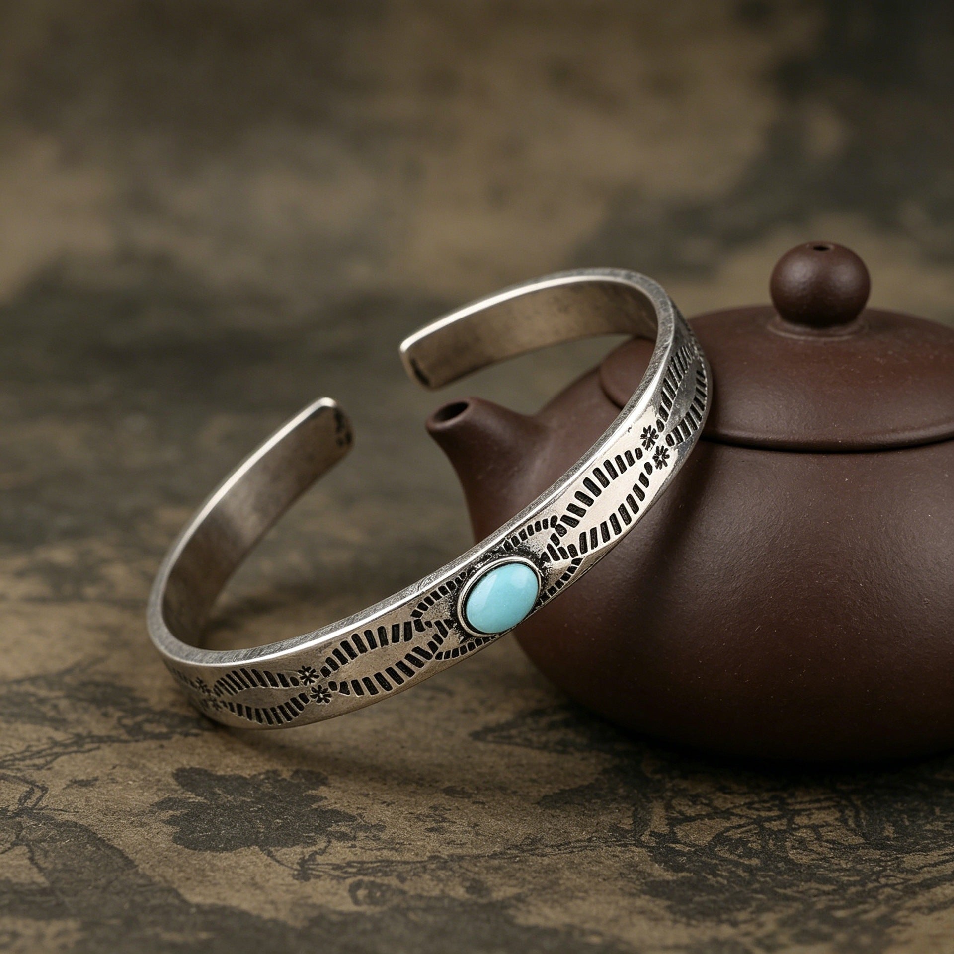 Wholesale Antique Silver Alloy Turquoise Bracelet Bohemian Geometric Totem Design Fashion Jewelry Accessory