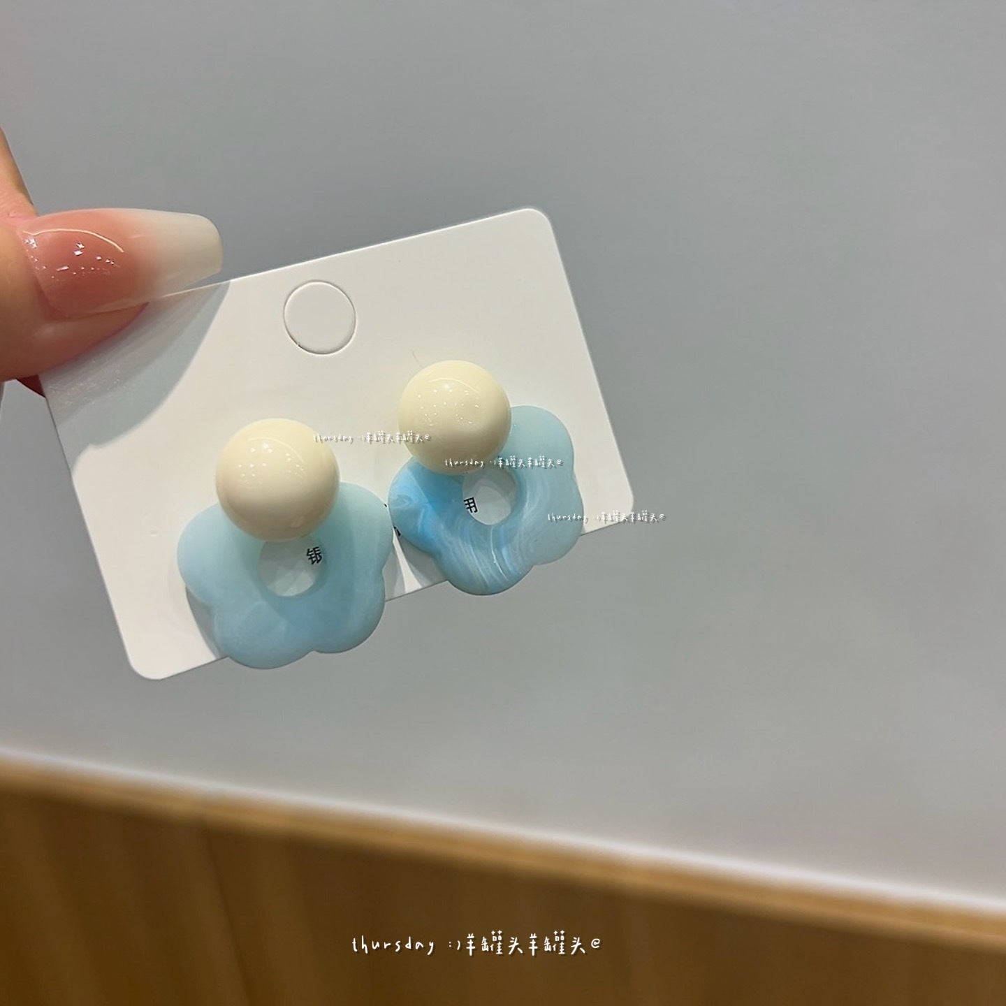 Wholesale acrylic blue contrast flower earrings