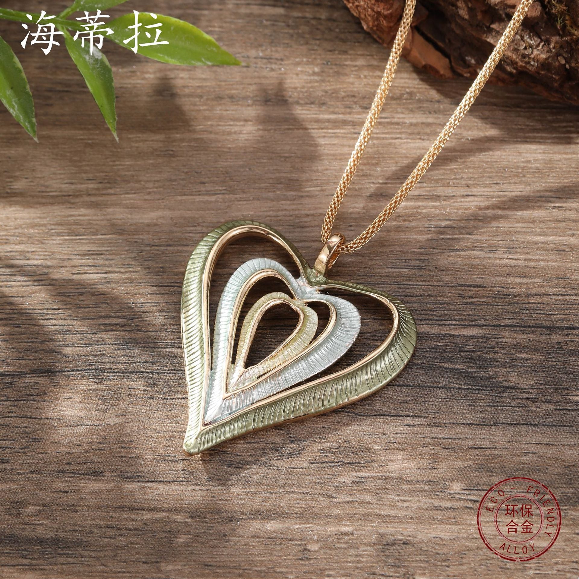 Wholesale color painting oil hollow love pendant creative heart-shaped  alloy necklace