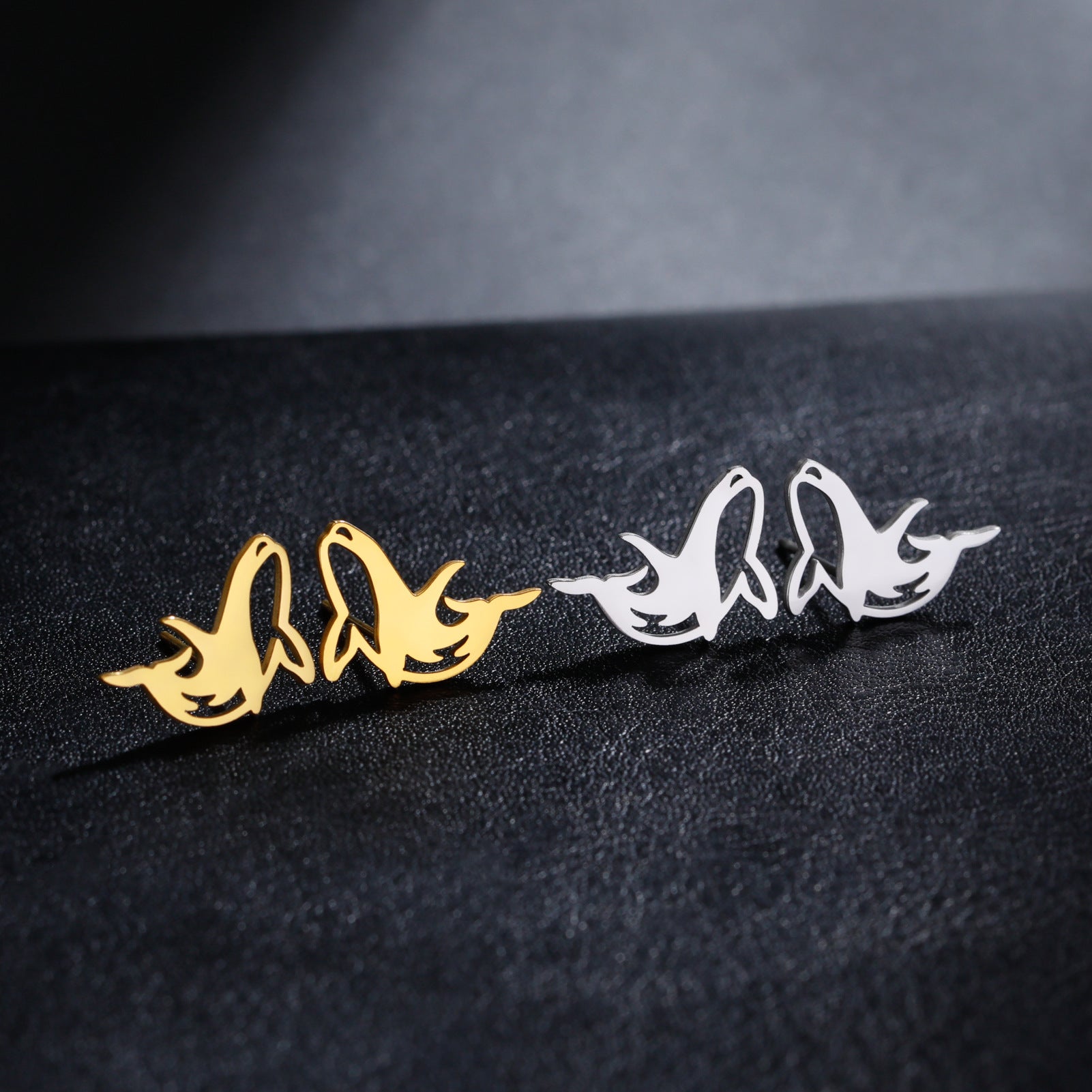 Wholesale Cute Whale Earrings Stainless Steel Ocean Animal Jewelry for Women Birthday Gift Fashion Accessory
