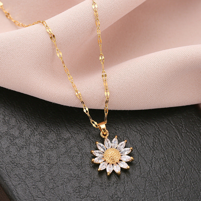 Wholesale  retro sunflower titanium steel necklace