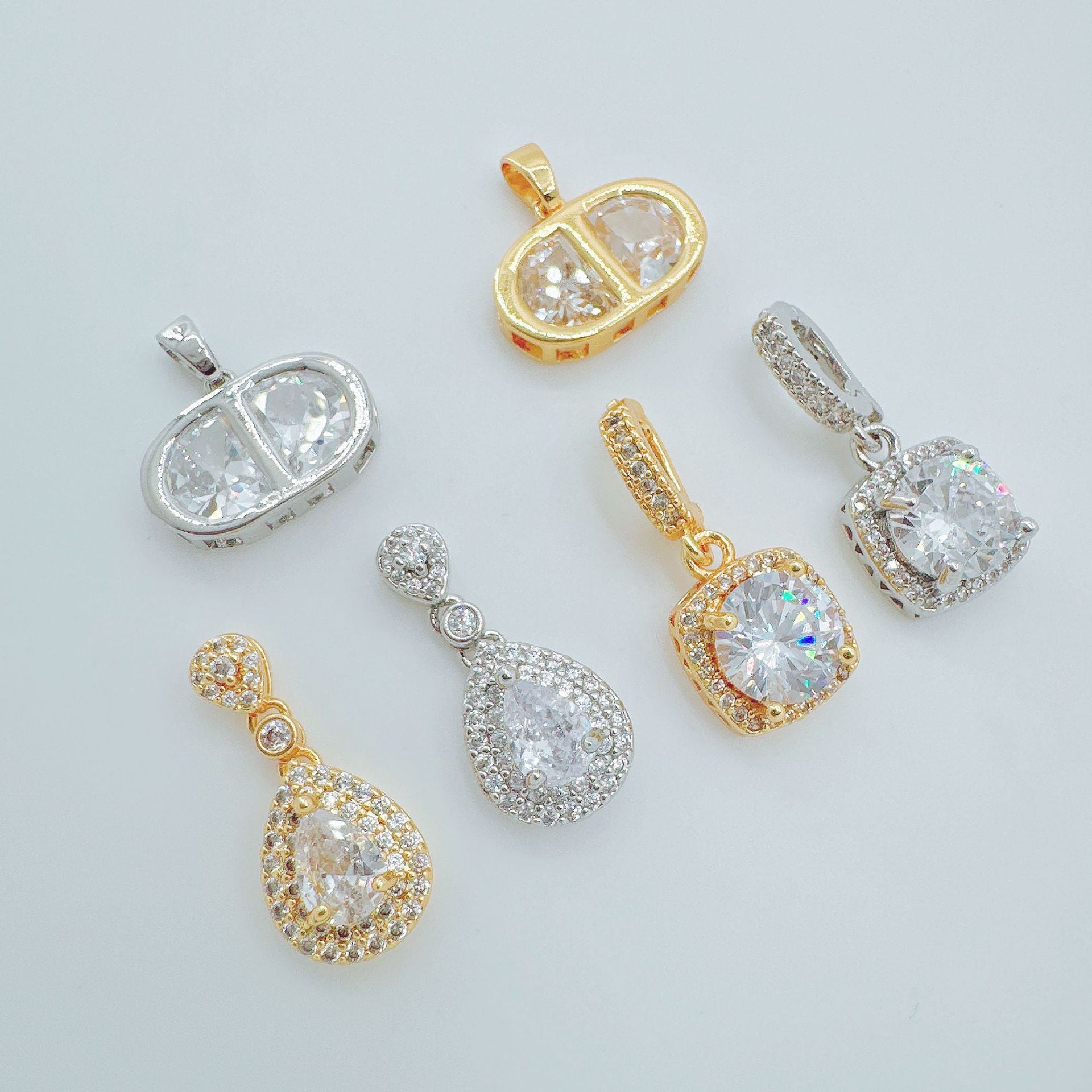 Wholesale Cubic Zirconia Gold Plated Pendant Necklace for Women Boutique Resale Jewelry Accessory