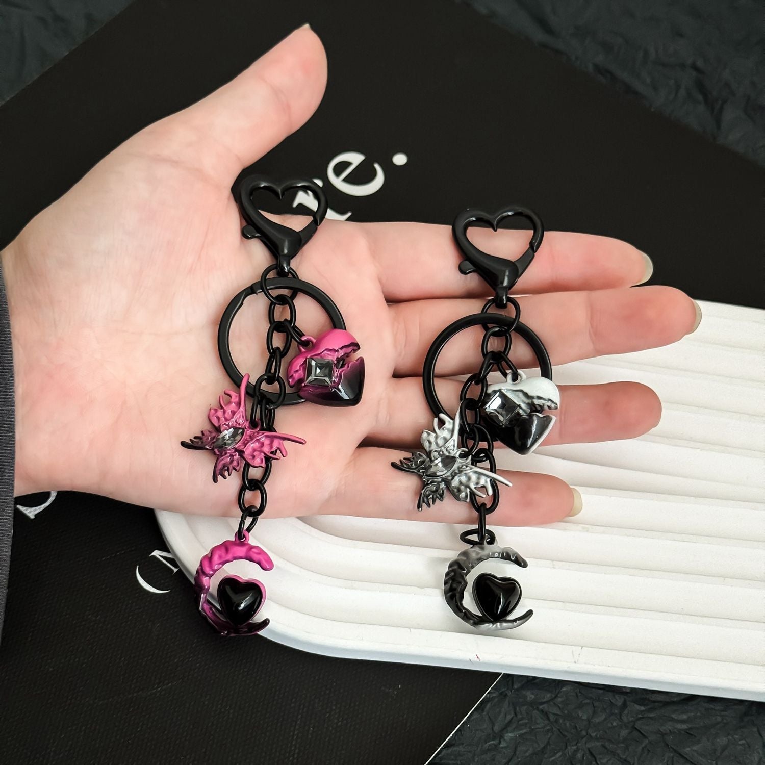 Wholesale  love keychain  two-color butterfly moon keychain