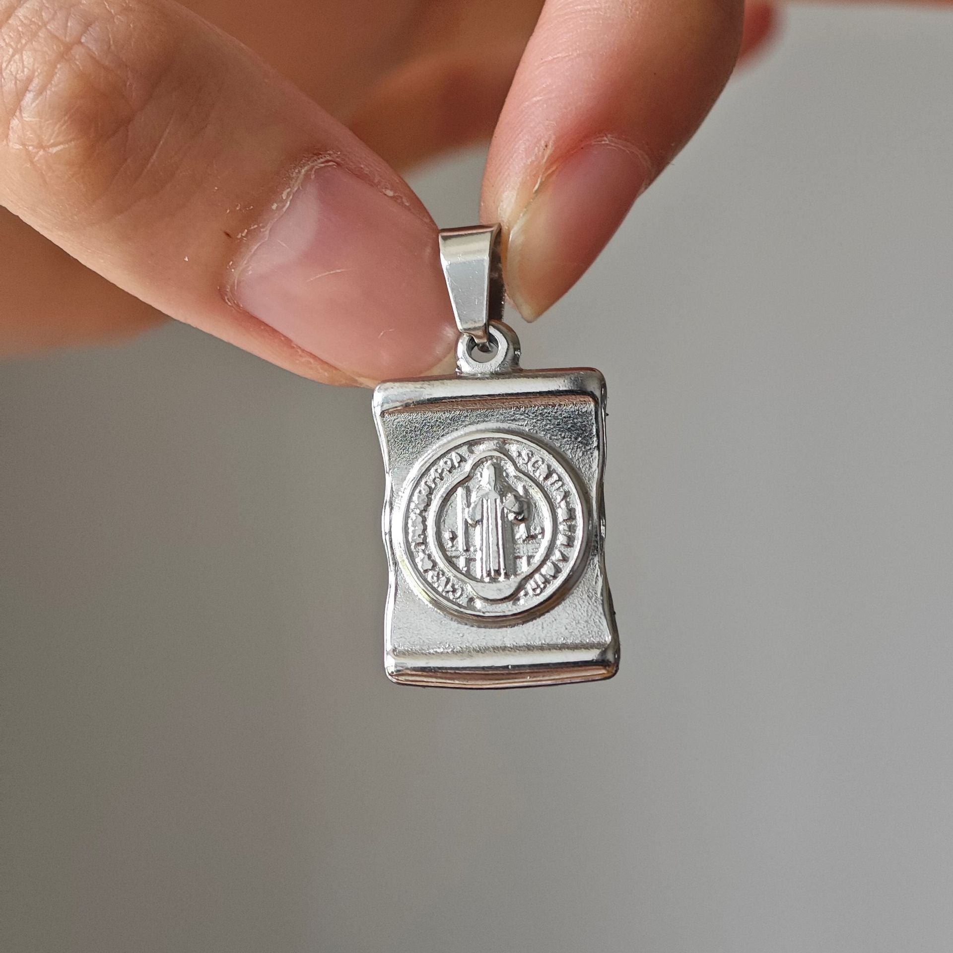 Wholesale  Stainless steel  gold-plated square pendant