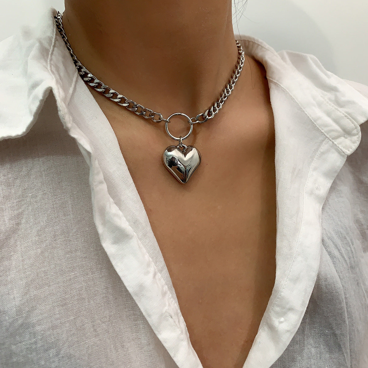 Wholesale exaggerated geometric thick chain heart-shaped necklace