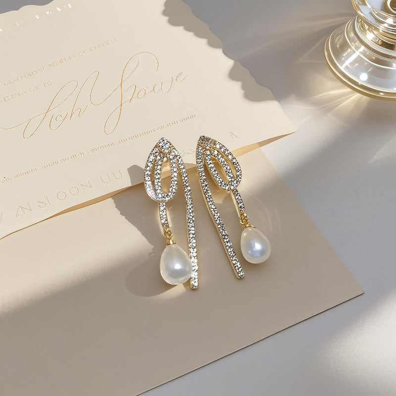 Wholesale  Diamond-Encrusted Water Drop Pearl Earrings