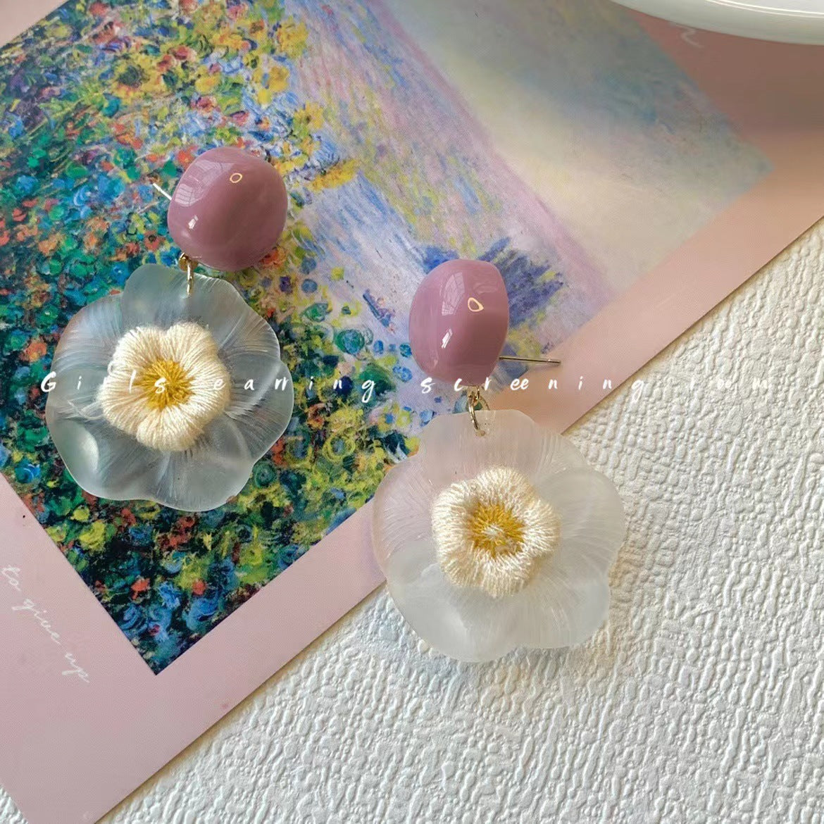 Wholesale Blue resin flower earrings