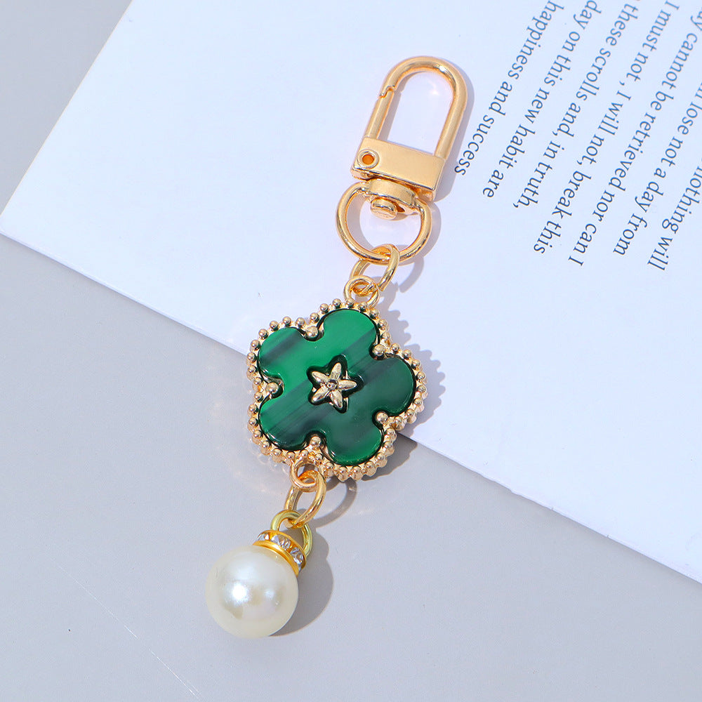 Wholesale Sweet Floral Pearl Keychain Bag Pendant Fashion Accessory Boutique Resale