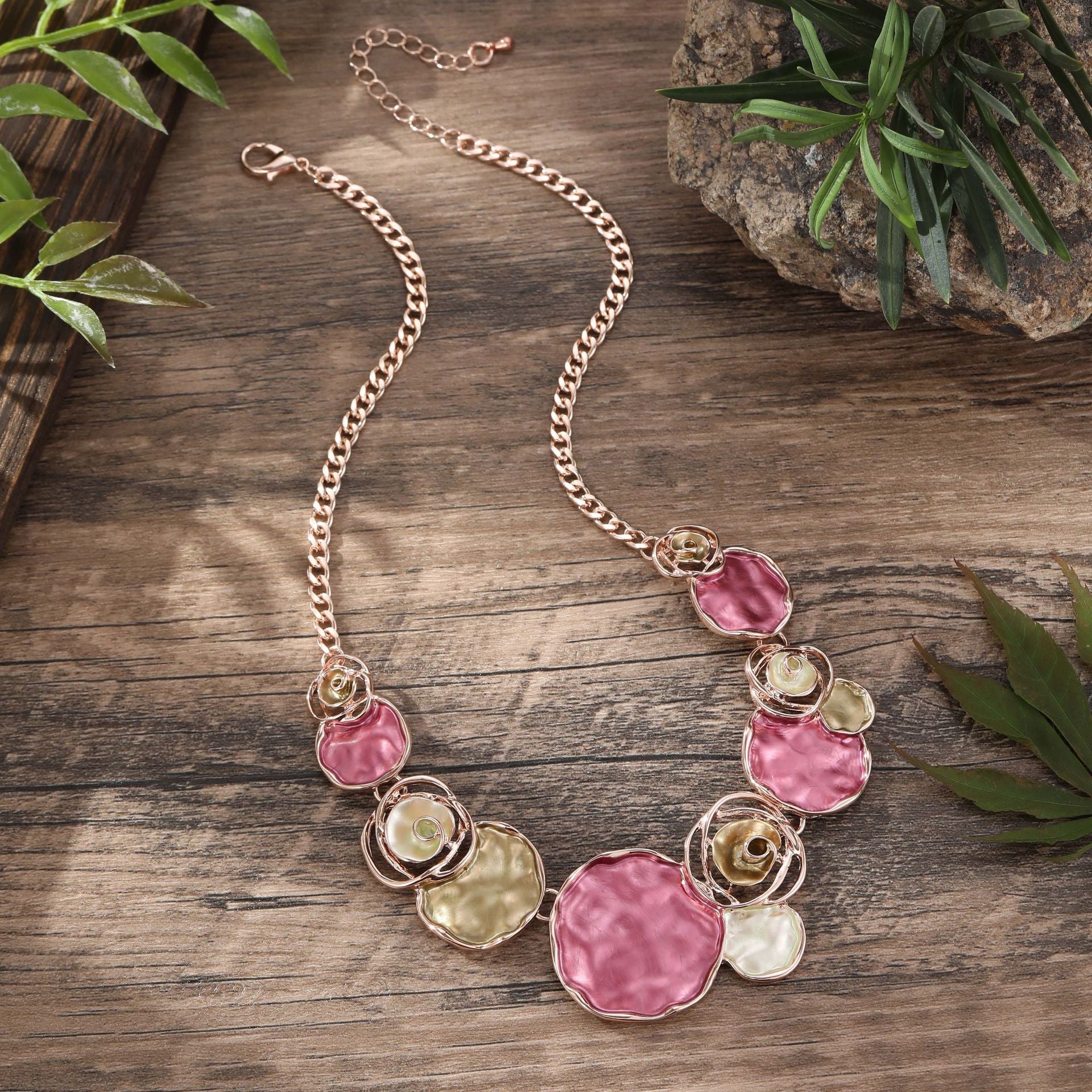 Wholesale  color painting oil rose necklace geometric hollow rose color necklace