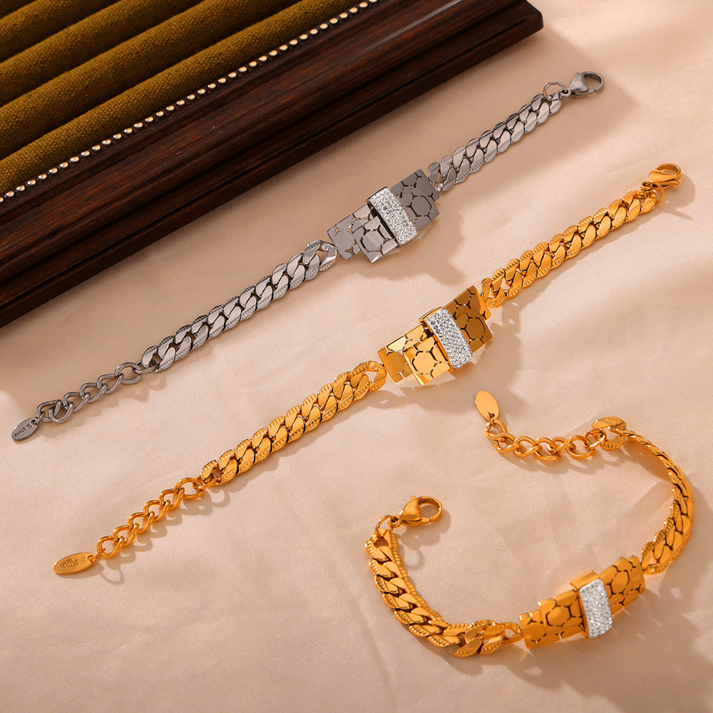 Wholesale Y Letter Set with Zircon Pendant Necklace Titanium Steel Plated 18k Clavicle Chain Choker Necklace ACC-NE-OMK003