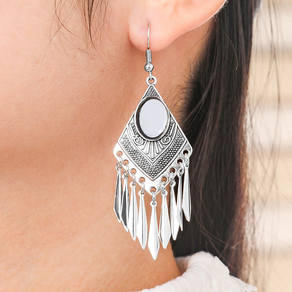 Wholesale ‌ New Chinese-Style Retro Ethnic Silver Tassel Earrings,  Exotic Ethnic Style,  Light Luxury,  High-End Feel,  Ancient Style Ear Hooks and Ear Pendants ‌