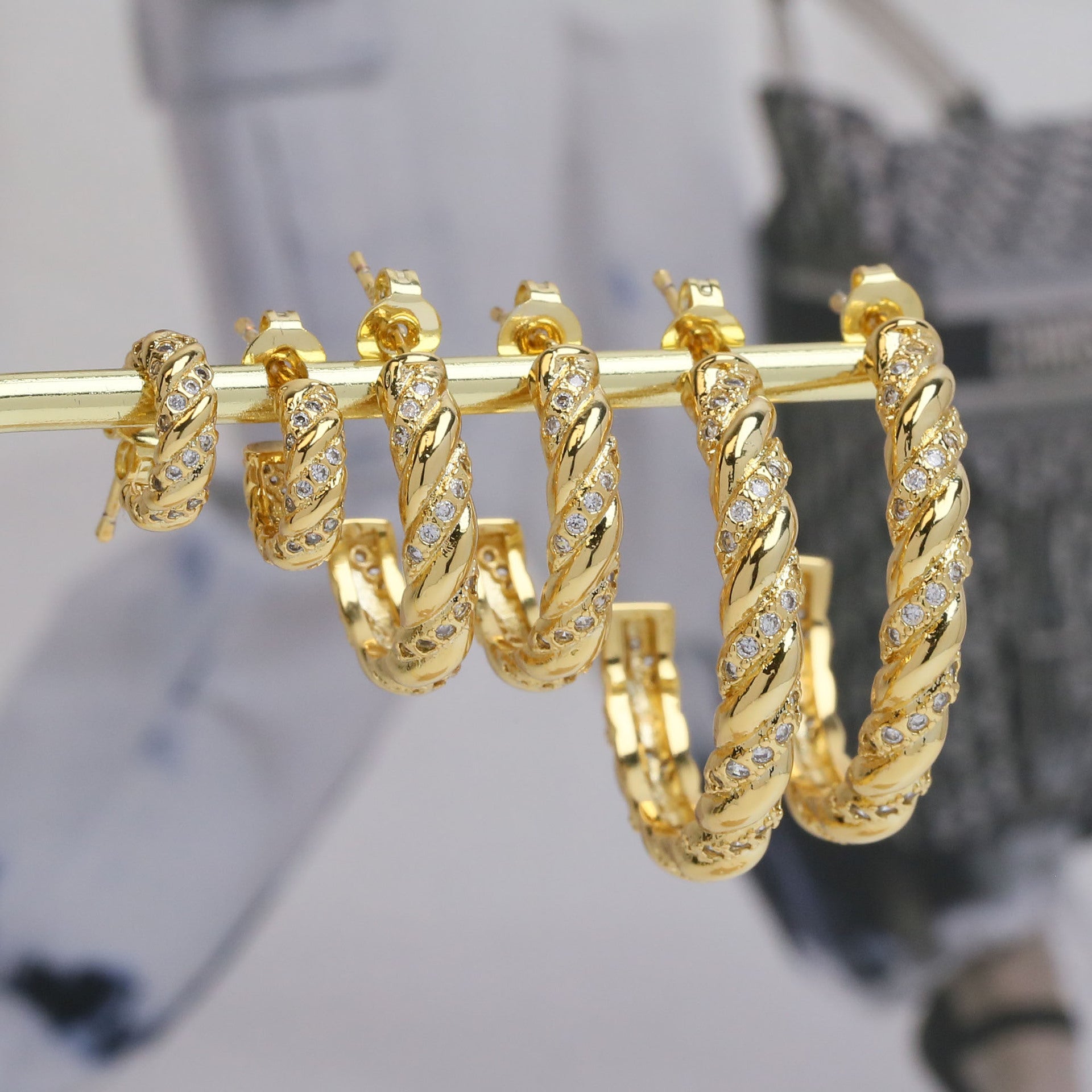 Wholesale  18k 10mm20mm30mm Brass Zircon Twist Thread  Earrings