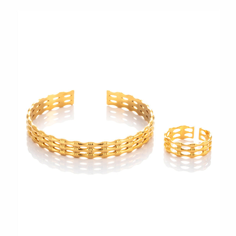 Wholesale Titanium steel  light luxury fishbone  opening adjustable bracelet