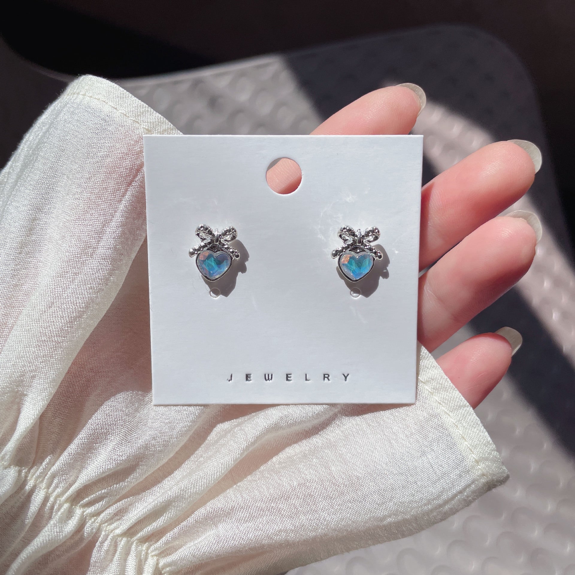 Wholesale Blue heart earrings