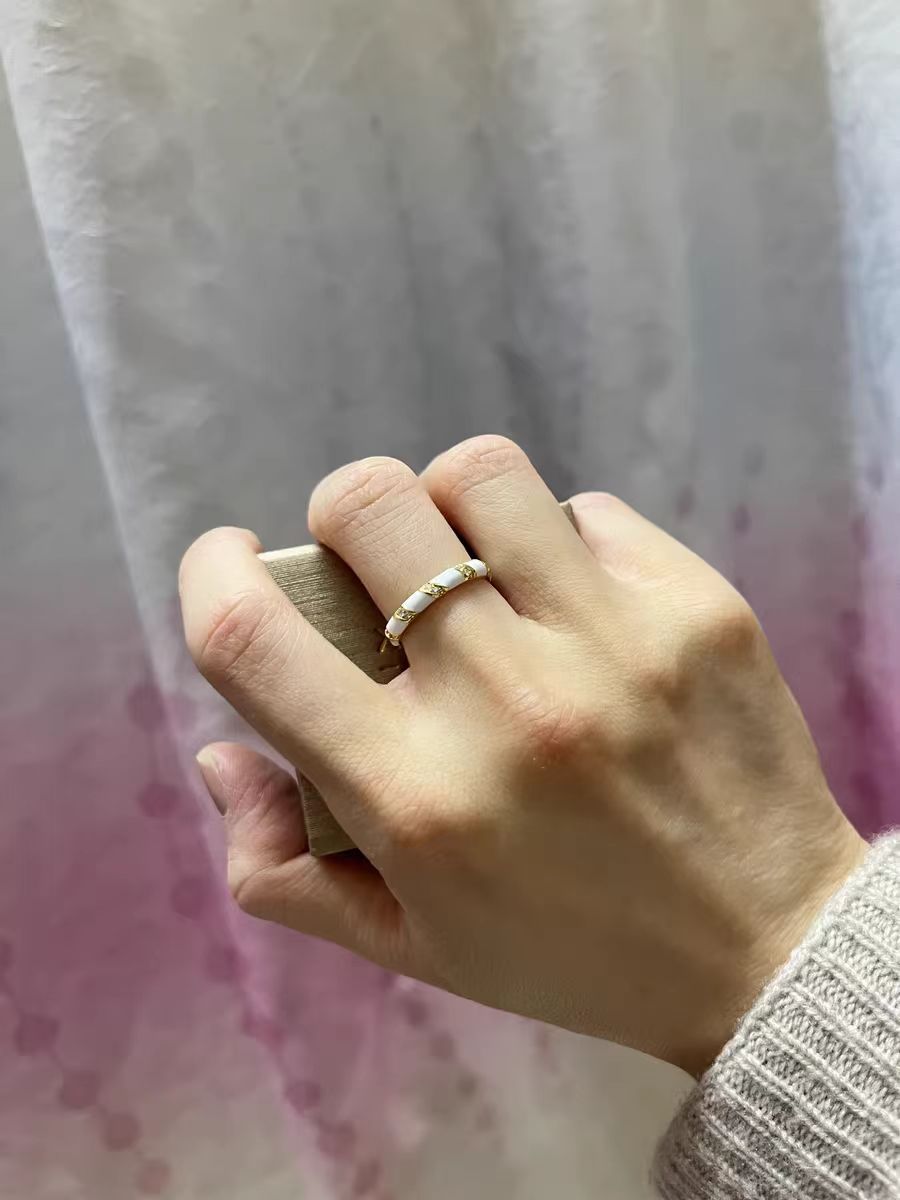 Wholesale Light Luxury Drip Glaze Black and White Enamel Dopamine Rings Luxury Rings ACC-RS-Qichuang001