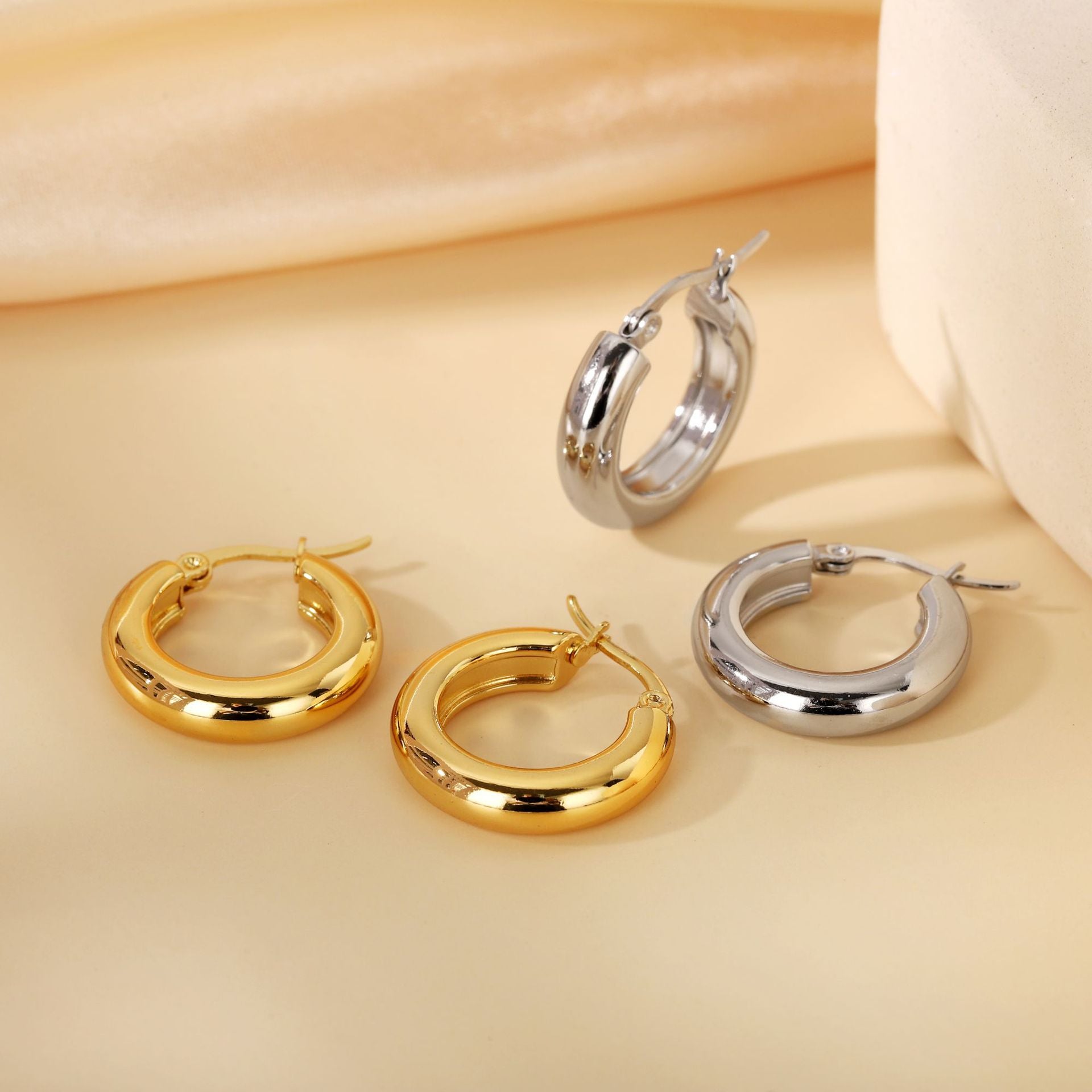 Wholesale Classic Hoop Versatile Non-Fading Titanium Steel Earrings