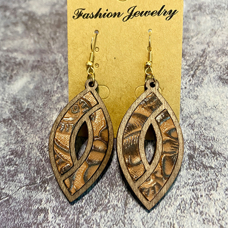 Wholesale  retro genuine leather earrings western hollow horse eye texture earrings