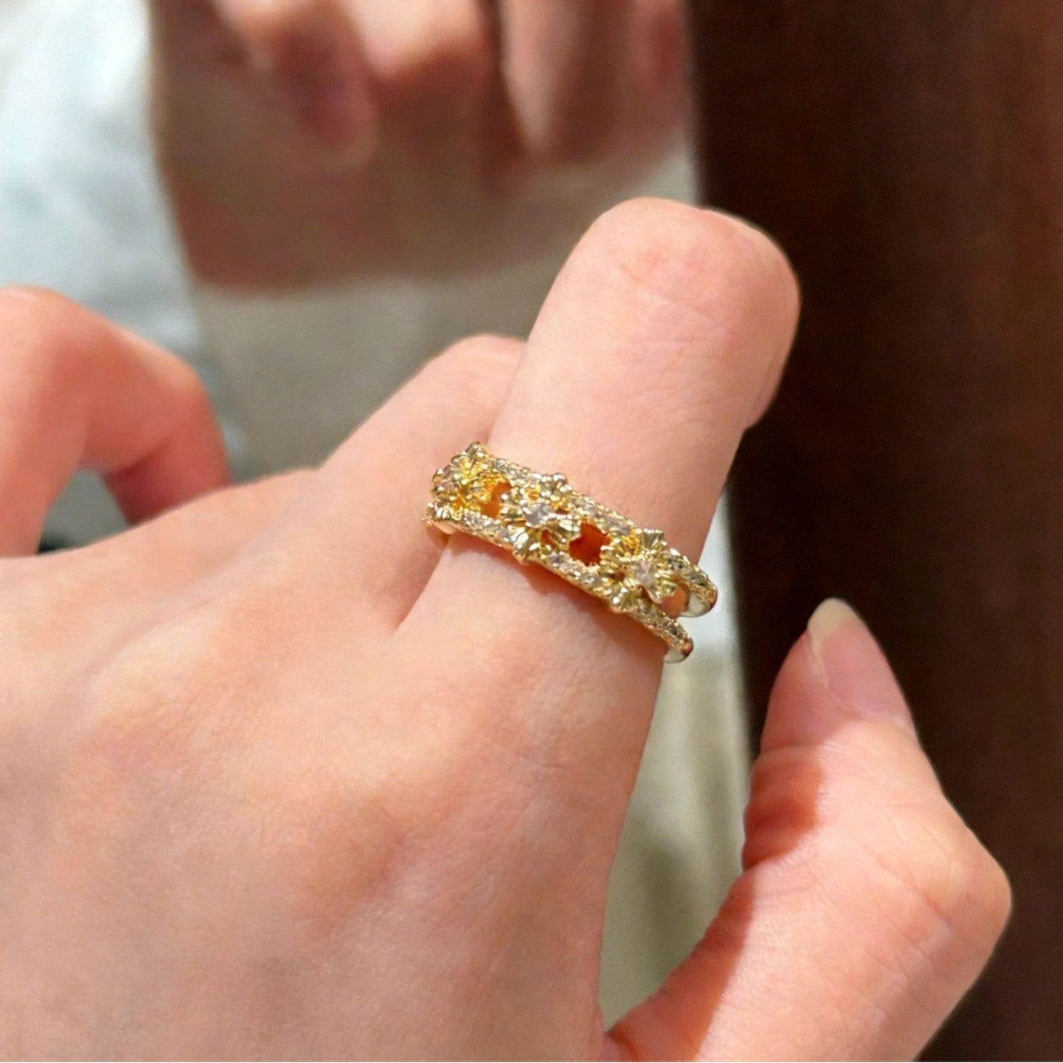 Wholesale Gold Drop Enamel Zinc Alloy Cross Ring Palace Style Women S Trendy Everyday Fashion Accessory