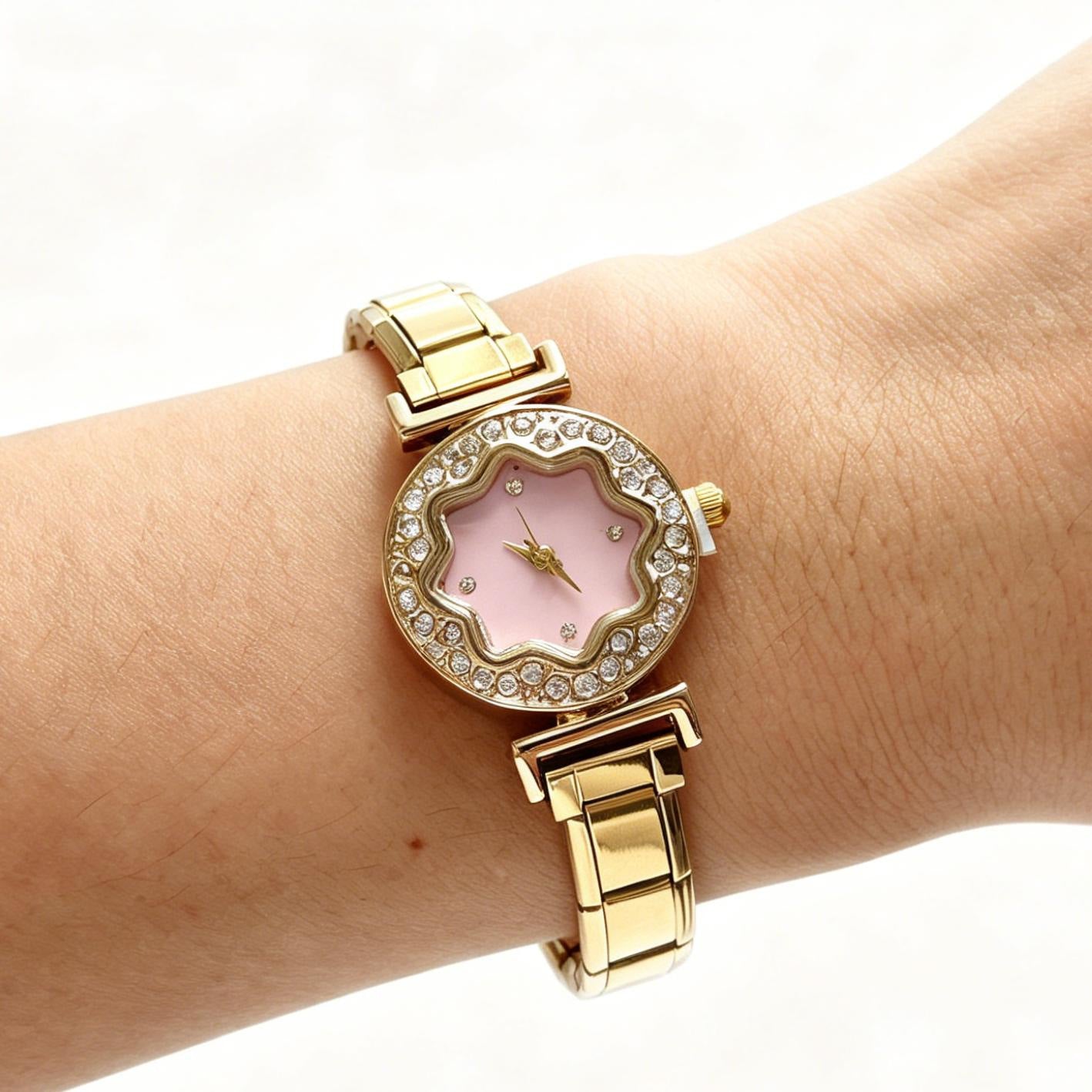 Wholesale Stainless Steel Modular Detachable Women' s Watch,  Flower Diamond Dial Quartz,  Fashion Accessory for Everyday Wear and Boutique Resale