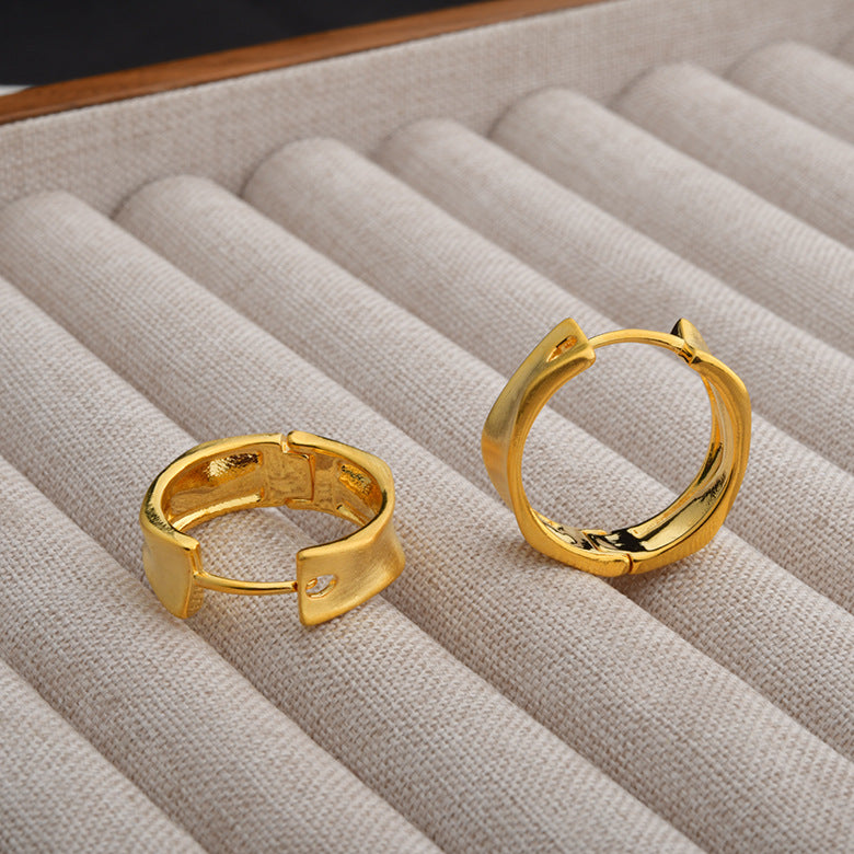 Wholesale Personalized Brushed Asymmetrical Round Earrings