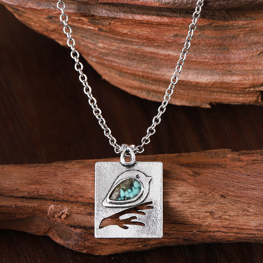 Wholesale Retro Bird Blue Zircon Pendant Necklace Zinc Alloy Electroplated Fashion Accessory
